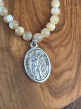 Load image into Gallery viewer, Mother Mary Pendants: Mother of Pearl
